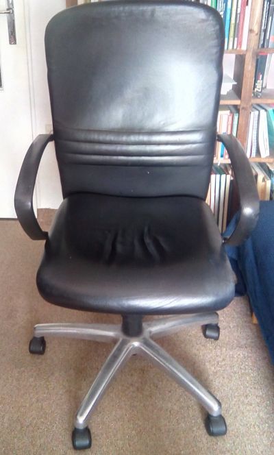 Kožená kancelářská židle