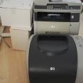 2 laserové barevné tiskárny HP