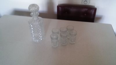karafa a 6 skleniček - rezervováno