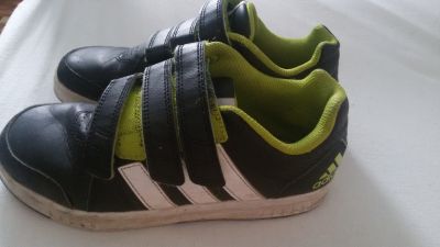 daruji boty Adidas 32.