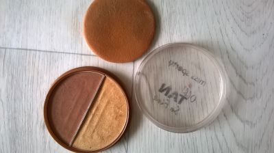 Dvoubarevný bronzer