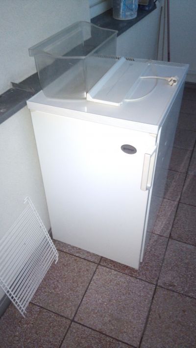 malá plně funkční lednice Gorenje