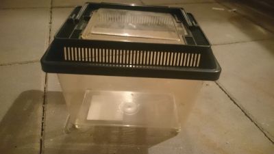 Plastová přenosná krabička na zvířata