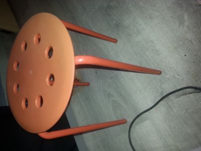 oranžová židle
