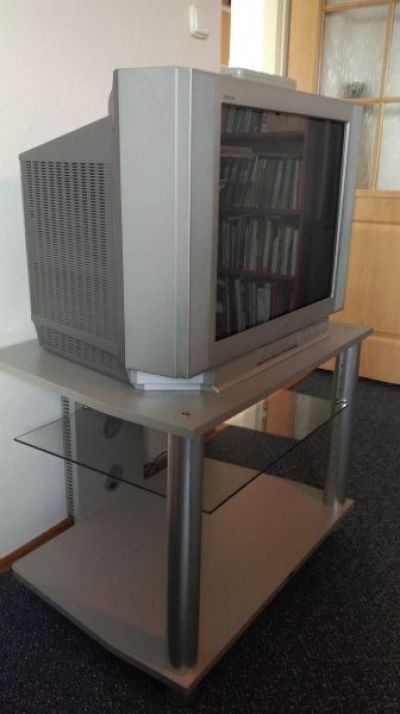 TV SONY a televizní stolek