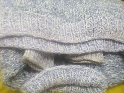 Dámský  svetr asi S,M pleteny