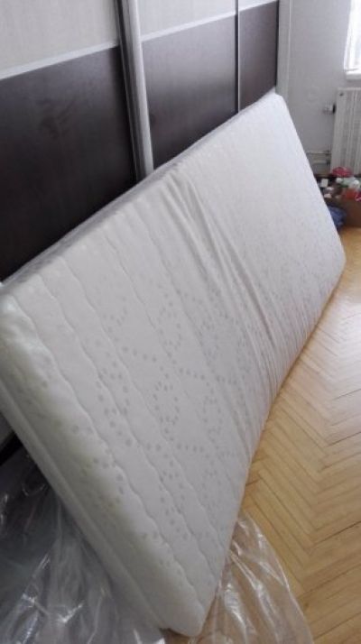 Sháním  matrace