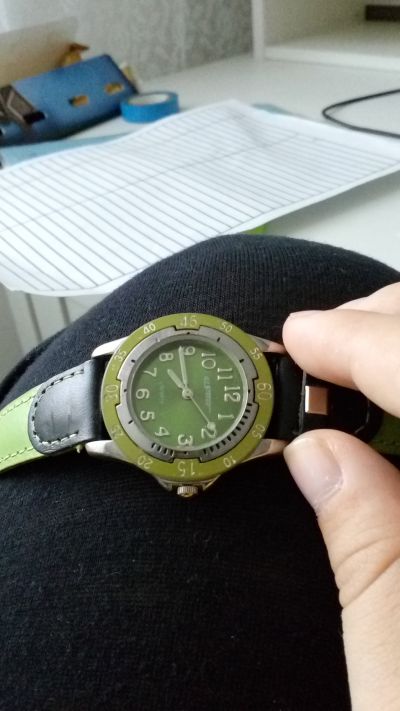 Zelené hodinky