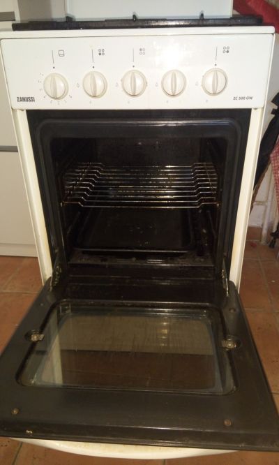 dam za odvoz funkcni plynovy sporak Zanussi 