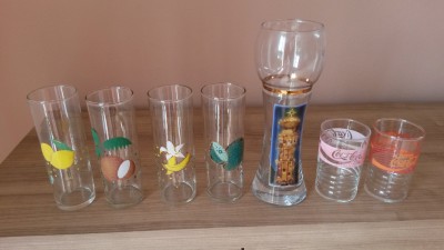 skleničky a půllitr