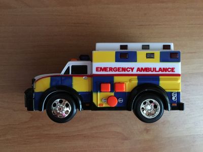Hračka - ambulance