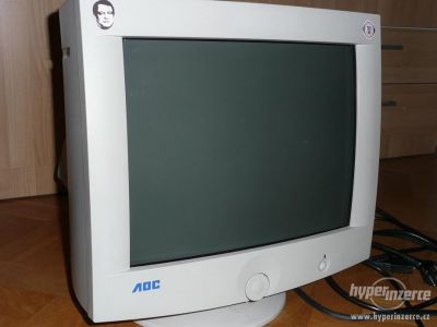 Daruji za odvoz starý CRT PC monitor 