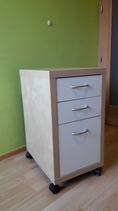 Stolní šuplík značky IKEA