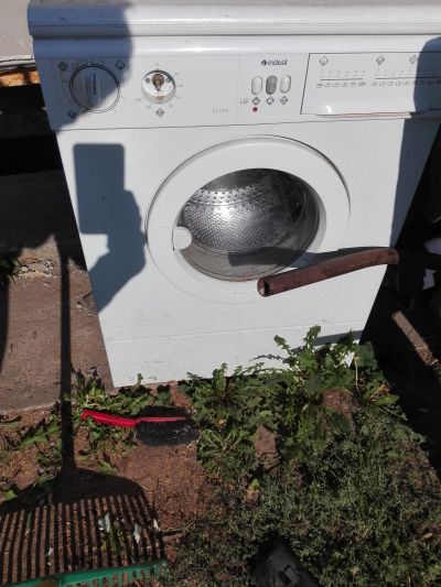 Daruji za odvoz funkcni pracku INDESIT 671XW