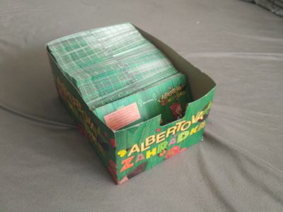 Krabičku se semínky "Albertova zahrádka"