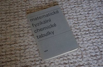 MATEMATICKÉ, FYZIKÁLNÍ A CHEMICKÉ TABULKY (SPN)