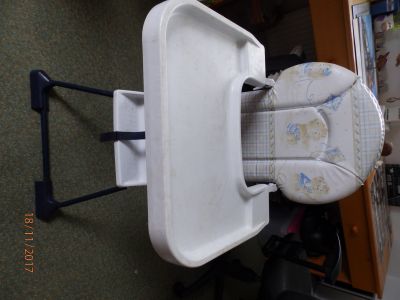 židlička pro děti - rezervace
