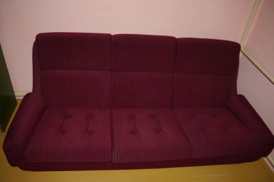 Starší pohovka - zamluveno