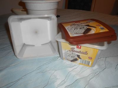 Čtvercové krabičky od zmrzliny