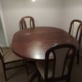 Jídelní stůl se 6  židlemi
