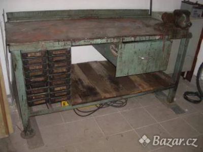 PONK - PRACOVNÍ STŮL KOVOVÝ