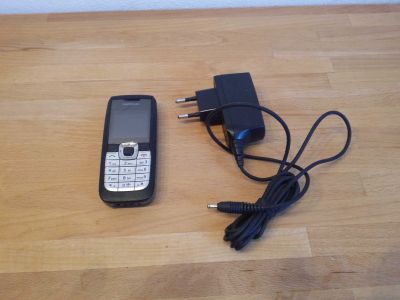 Klasický telefon Nokia 2610