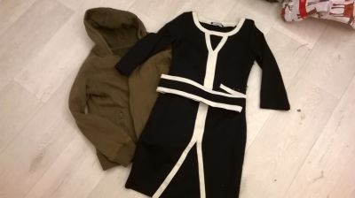 zateplená mikina a luxusní šaty velikost S