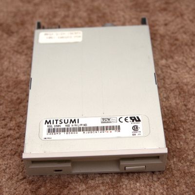 Disketová mechanika 1,44 MB