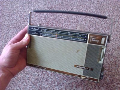 Staré příruční rádio. Sokol - 4, Tranzistor. 