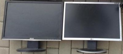 LCD monitor 2x NEFUNKČNÍ