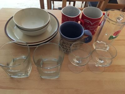 Hrnečky, sklenice, talíře