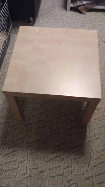 Čtvercový stolek IKEA