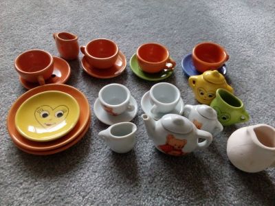 Porcelánové nádobí na hraní