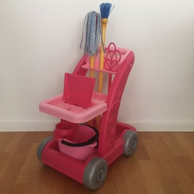 Dětský úklidový vozíček