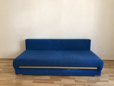 Velký pohodlný gauč